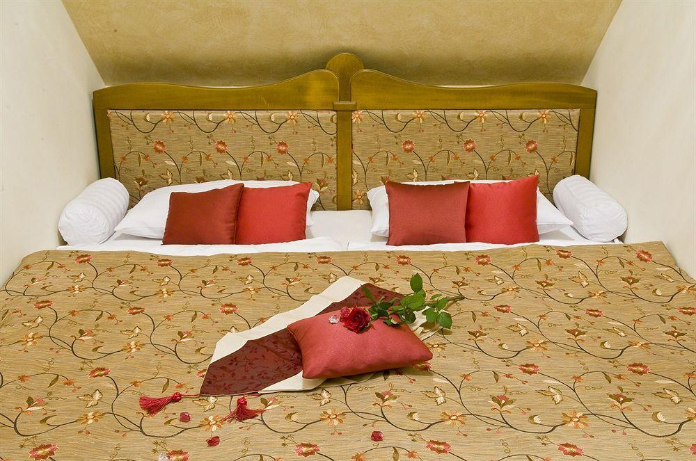 Amira Boutique Hotel Heviz Wellness & Spa Экстерьер фото